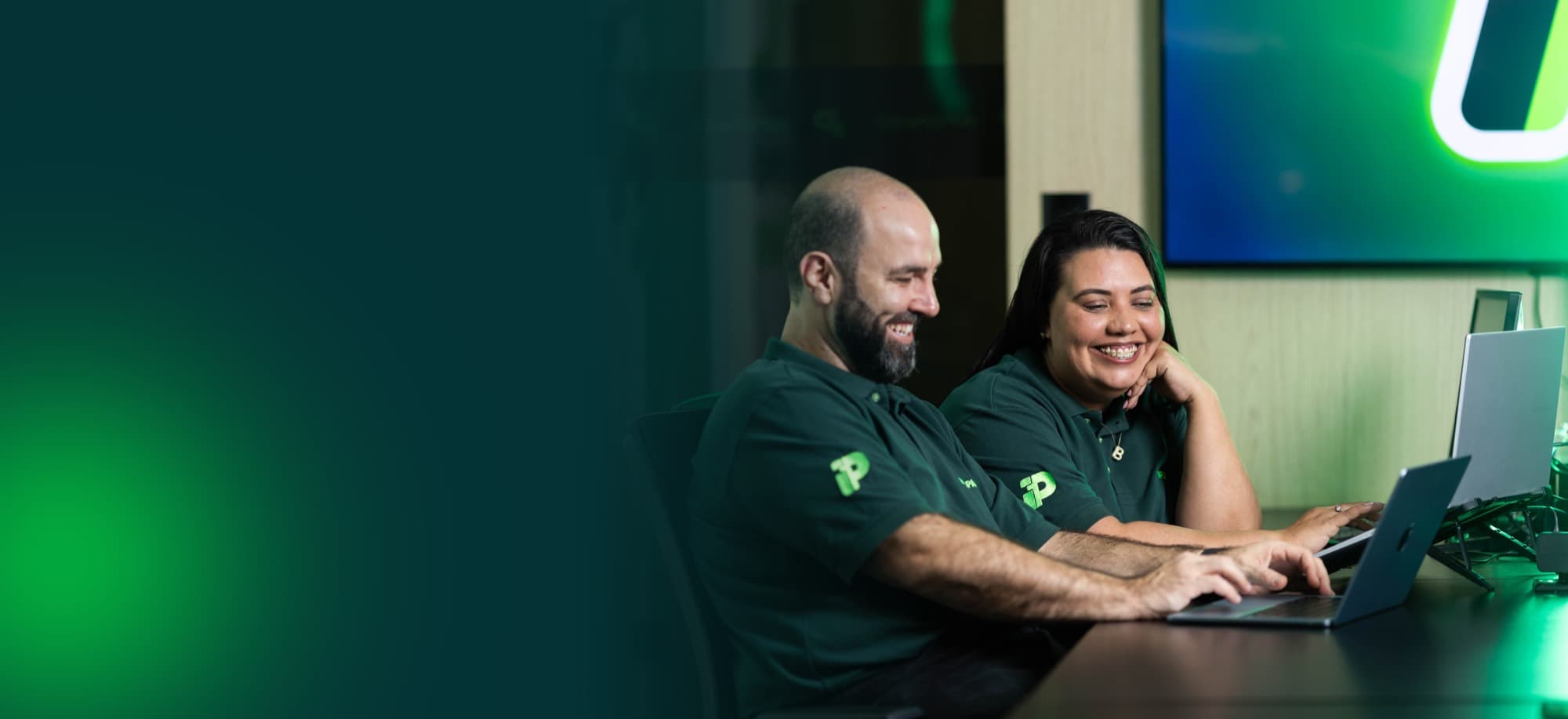 Time da Infopago analisando a operação de um cliente